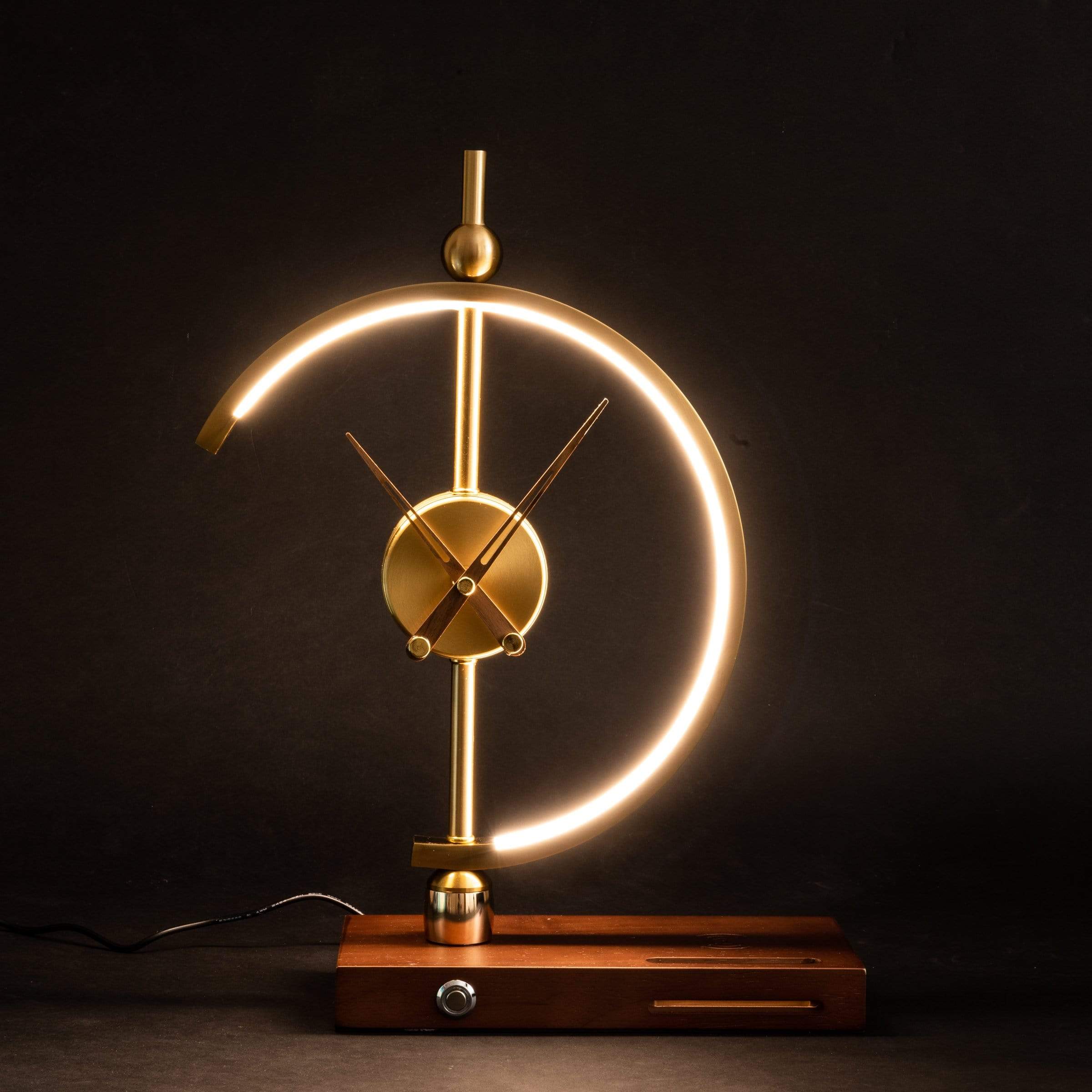 NagoyaLight™ | Luxe lampenklok met oplader | 70 EURO KORTING - Image 4